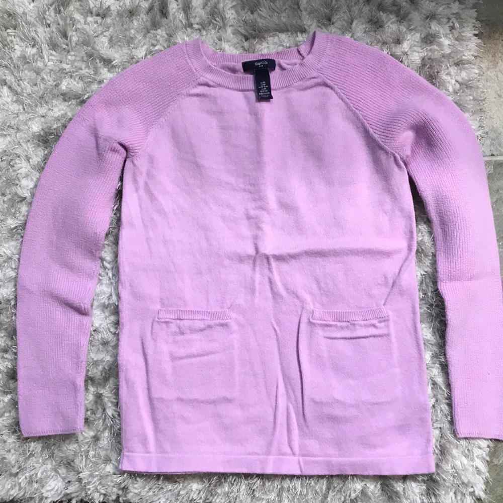 GAP sweater